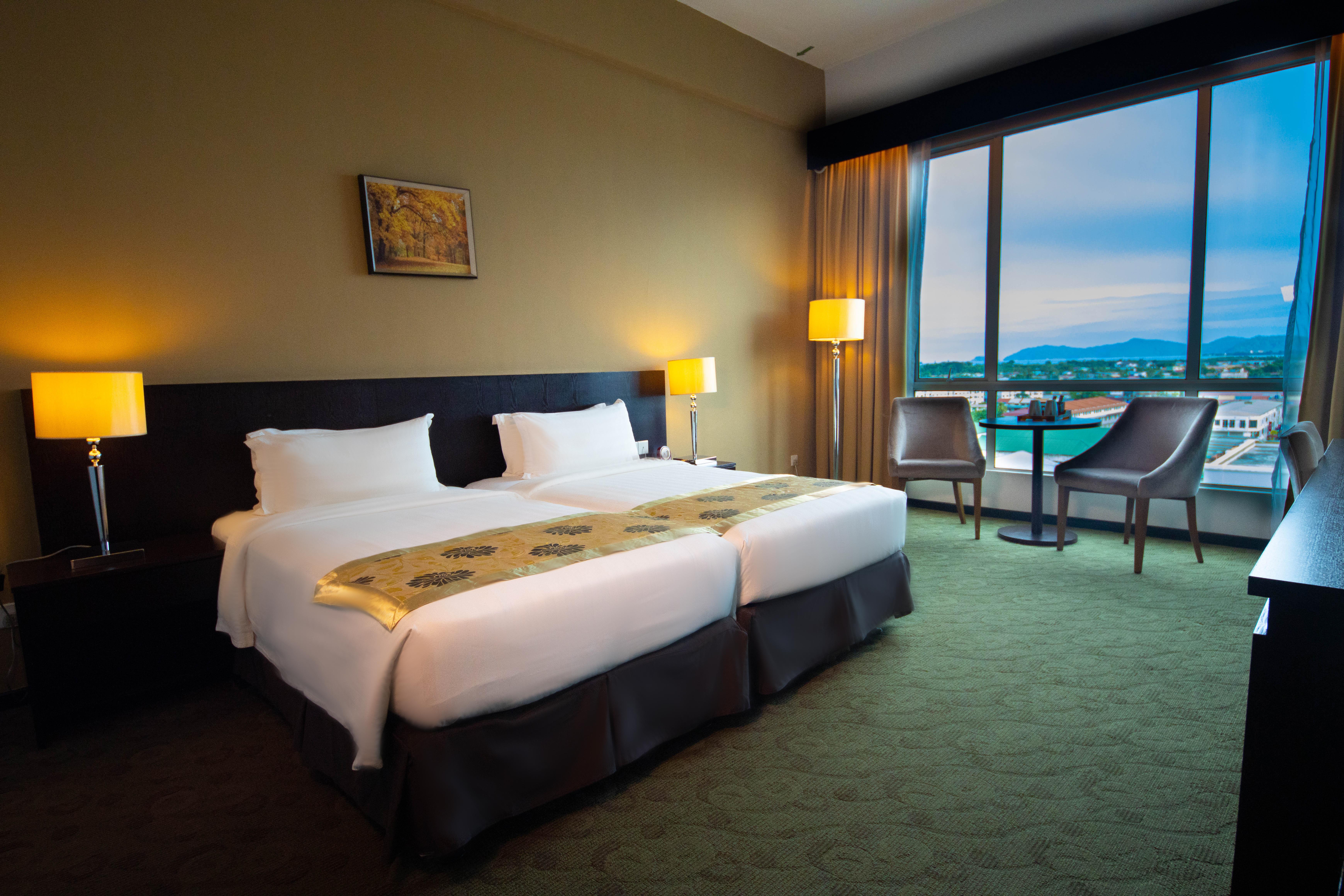 Pan Borneo Hotel 4*