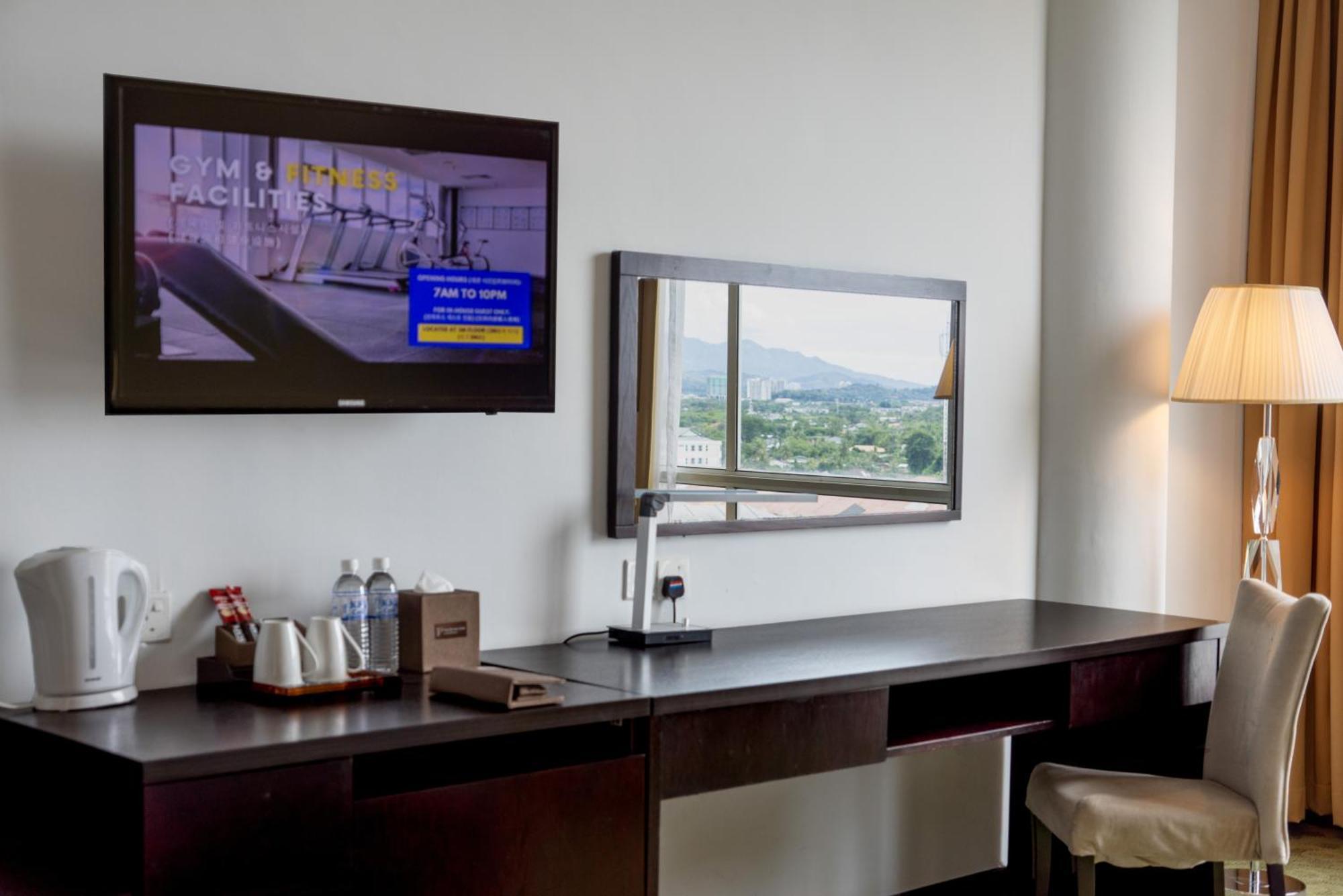 Pan Borneo Hotel 4*